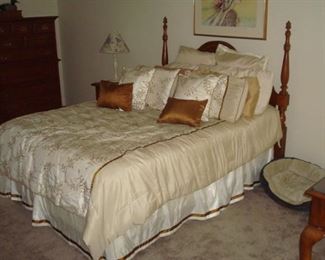 Thomasville Queen bed.