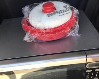 Sharp Microwave and Range Mate Dish