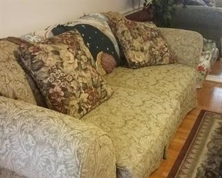 SOFA LIKE NEW