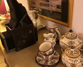 ANTIQUE CAMERA