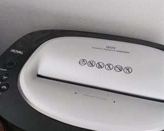 Royal 12 sheet Cross-cut Shredder 