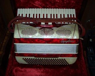 Symphonic accordion, its gorgeous