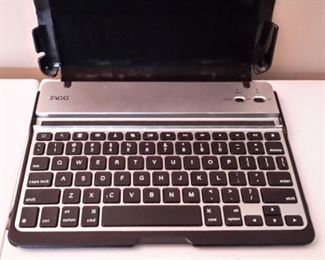 Zagg Keyboard Folio - yes, it works!