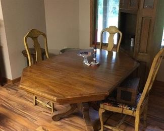 Dining Room Table with 4 Matching Chairs