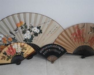 Oriental Paper Fan Collection https://ctbids.com/#!/description/share/214034