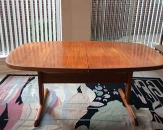 Wooden Dining Table #2 https://ctbids.com/#!/description/share/212892