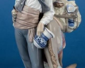 Lot 49 - Retired Lladro Figurine “Typical Peddler” 4859