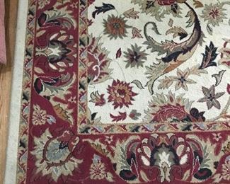 NICE RUG 114" x 79" (9.5 feet x 6.5 feet)