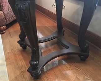 GREAT LEGS ON A LAMP TABLE WITH BEVELED GLASS AND CAST IRON LOOKING INSERT