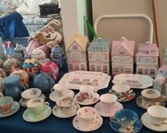 Collectibles, Lennox China Houses, Tea Cups/Pots