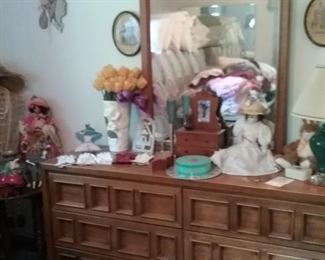 Dresser,  Dolls, Vases