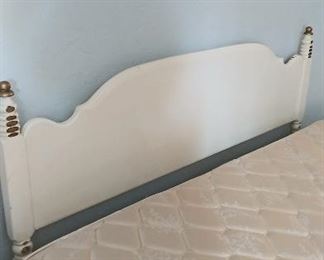 Bedframe with matching dressers