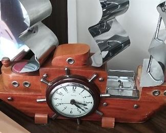 Vintage United wooden ship clock 