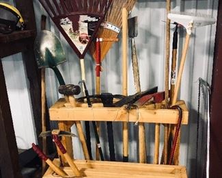 yard tool with stand