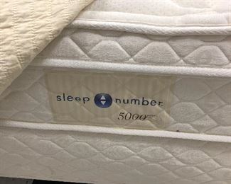 sleep number bed (Queen)