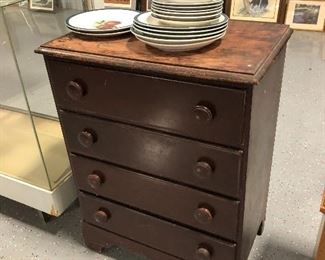 chest of drawers
