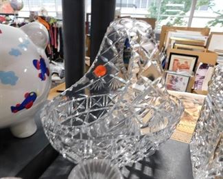 Assorted collectible crystal glassware