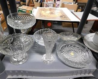 Assorted collectible glassware