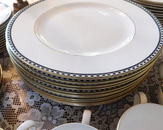 Wedgwood Bone China  set " Urlander black and gold"