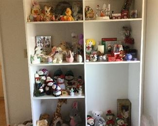 Cabinet for sale, doors only taken off because they have to be to go thru the doorways