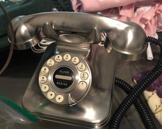 cute old fashioned looking phone