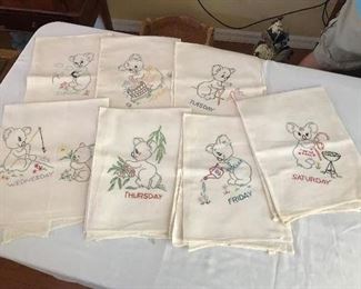 DAYS OF THEWEEK KITCHEN TOWELS