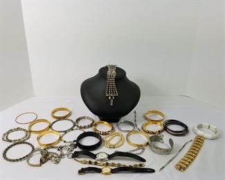 Vintage and New Costume Jewelry and Watches       https://ctbids.com/#!/description/share/214390