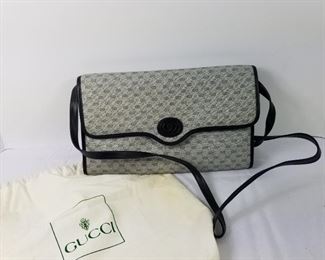 Gucci Handbag Crossbody Purse with Monogram https://ctbids.com/#!/description/share/214396