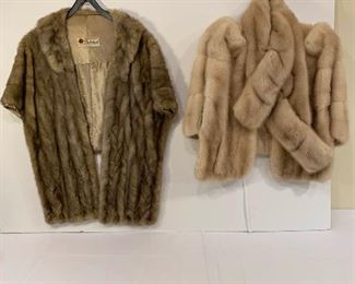 Genuine Fur Coats/Shawls https://ctbids.com/#!/description/share/214279