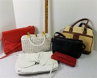 Vintage Handbag Purse and Wallets https://ctbids.com/#!/description/share/214398