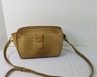 Coach Leather Crossbody Handbag https://ctbids.com/#!/description/share/214400