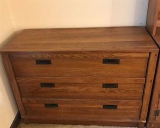 Wooden Dresser https://ctbids.com/#!/description/share/214298