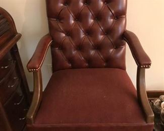 Office Chair https://ctbids.com/#!/description/share/214307