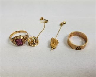 Collection of 10 Karat Gold Jewelry https://ctbids.com/#!/description/share/214362