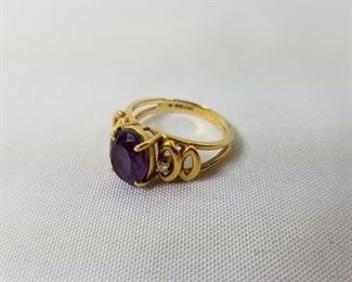 14 Karat Gold Ring with Real Diamonds https://ctbids.com/#!/description/share/214367