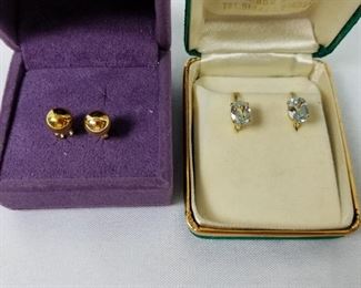 2 Pair of Real Gold Earrings https://ctbids.com/#!/description/share/214370