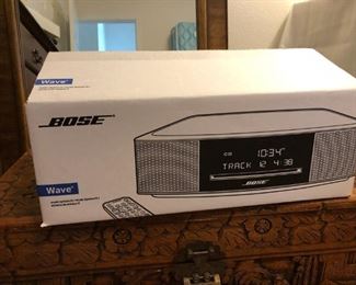 Bose Wave Radio - New in the box !