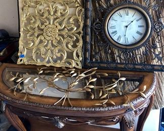 Gold Wall Art https://ctbids.com/#!/description/share/214239