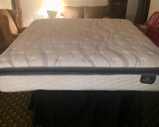 King Serta Sleeper mattress practically new