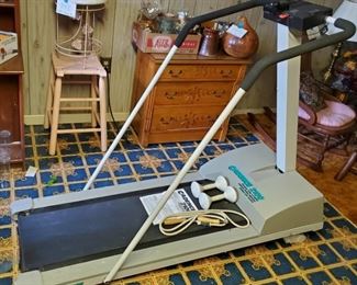 Cadence 2100 Incline Treadmill