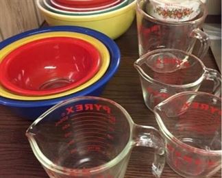 Pyrex Bowls  Containers