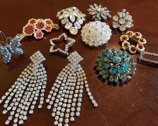 Vtg Jewelry Brooches