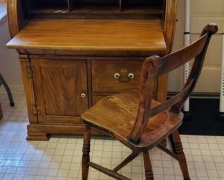 Vtg Oak Roll Top Desk and Chair