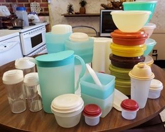 Vtg Tupperware and Rubbermaid
