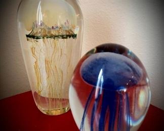Richard Satava signed jelly fish art glass