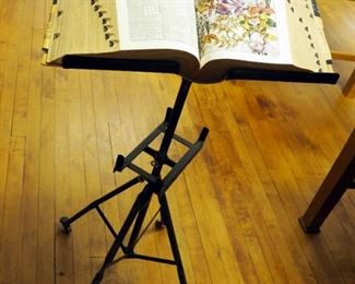 1960 Merriam-Webster New International Dictionary And Metal Adjustable Rolling Podium