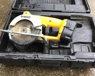 001 Dewalt Trim Saw