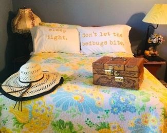 Bed ! Bedding ! Hats 