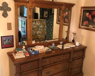 solid wood dresser w/mirror