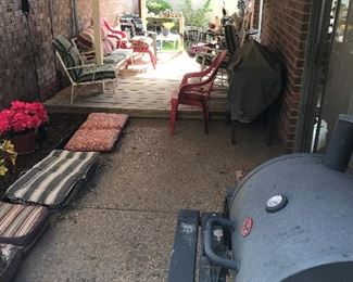 patio furniture grill and smoker